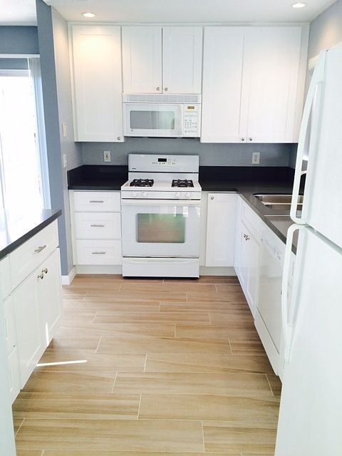 2nd image of 1421 Temple Heights Dr