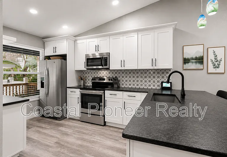 124 Anclote Rd — Photo 4