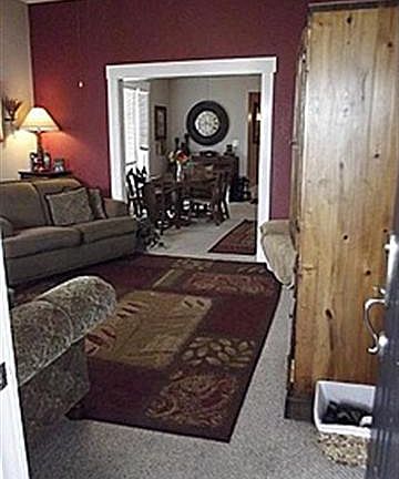 5th image of 804 E 6TH