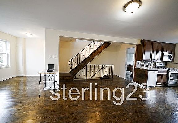 3rd image of 2175 28th St #2