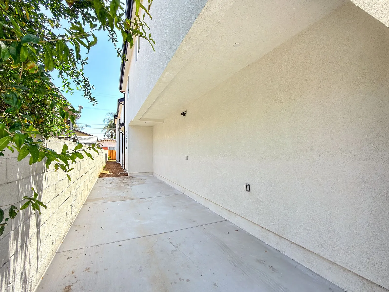 2026 Luxury 4 & 6 Bedroom Units — Photo 3
