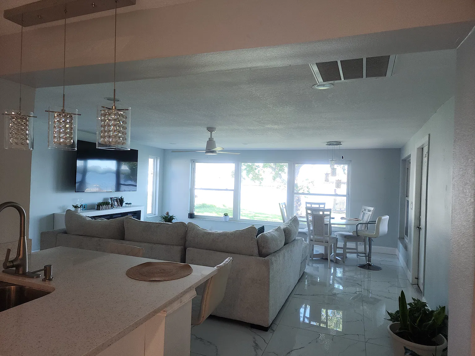 3 bed, 1736 sqft, $2,250 — Photo 4