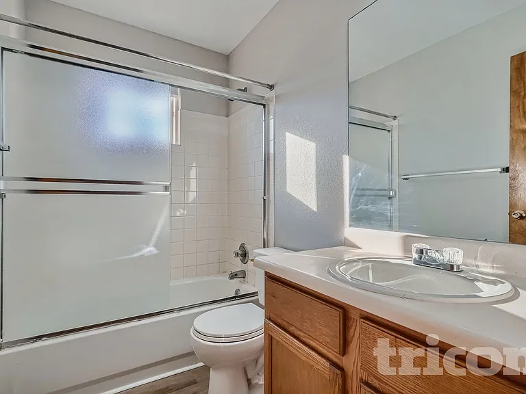 446 W 116th Pl — Photo 6