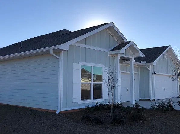 68 Hammock Oaks Cir, Freeport, FL 32439