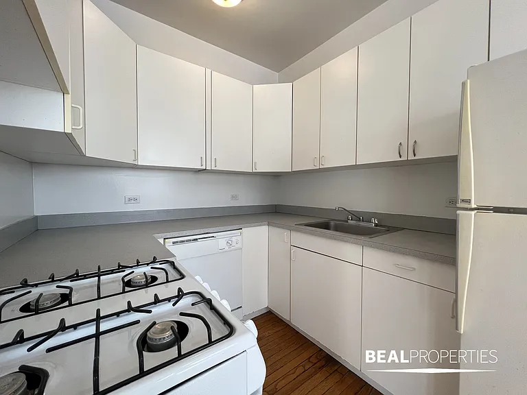 816 W Waveland Ave — Photo 16