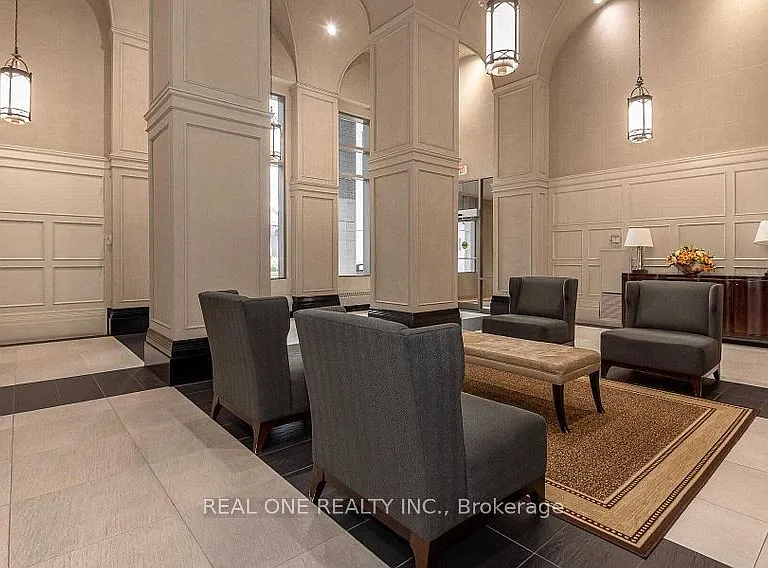 388 Prince Of Wales Dr #412 — Photo 4