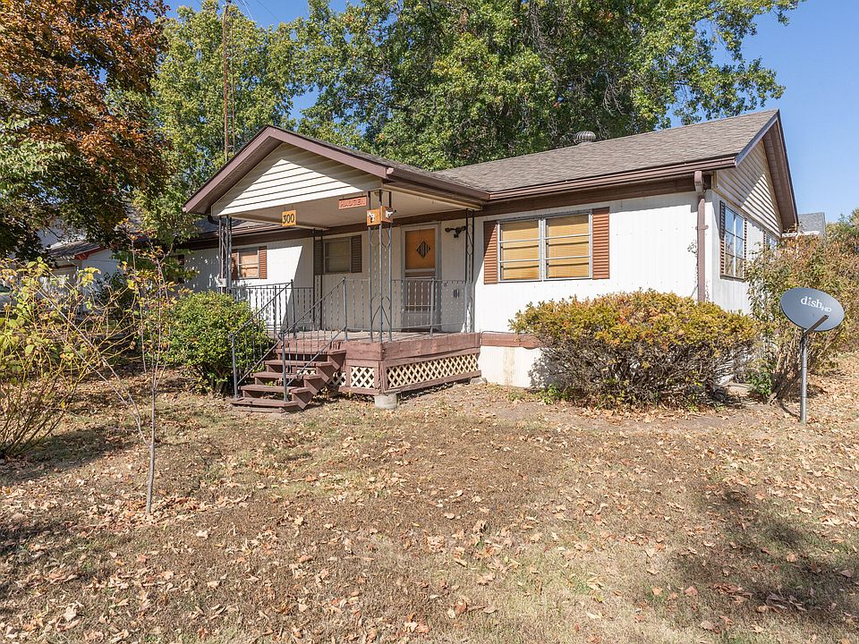 1st image of 300 W 13th St