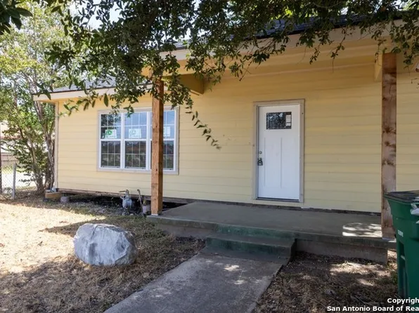934 Sherman, San Antonio, TX 78202