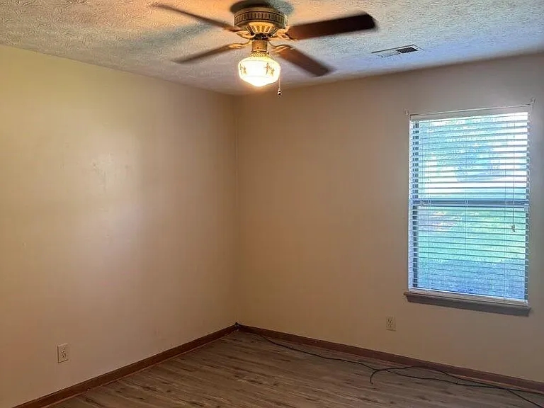 5126 Dekalb Way — Photo 4