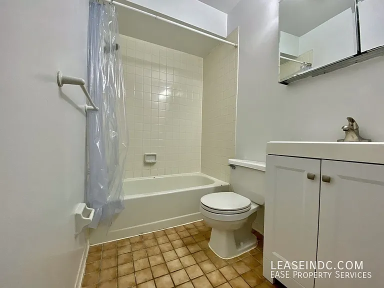 1721 11th St NW #2 — Photo 12