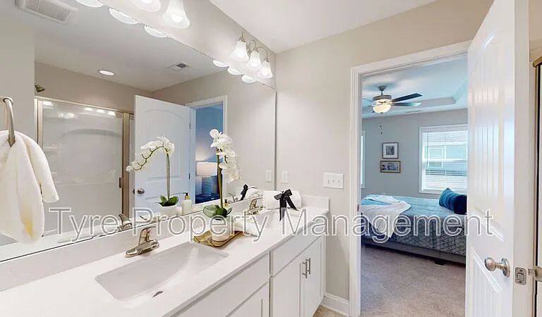 2608 Sailor Rose Ln #B — Photo 14