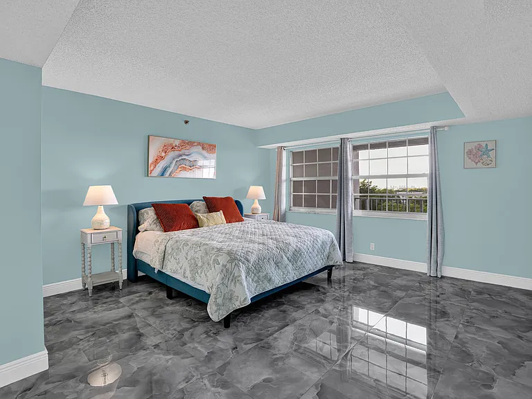 4015 W Palm Aire Dr #704 — Photo 10