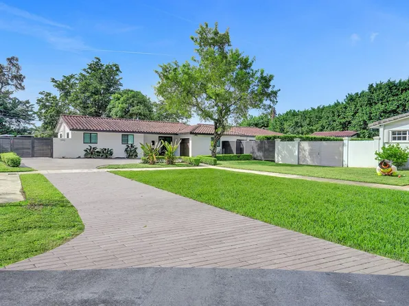13992 Lake George Court, Miami Lakes, FL 33014