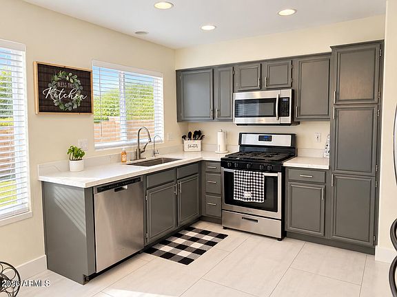 3rd image of 16633 S 28TH Place