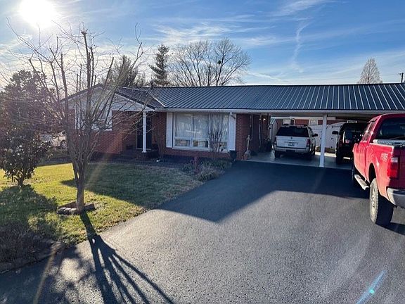2nd image of 307 Penick Ave