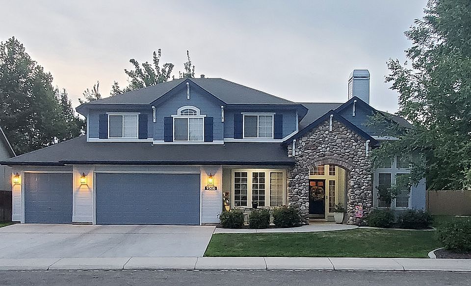 1st image of 9508 W Pebblestream Dr