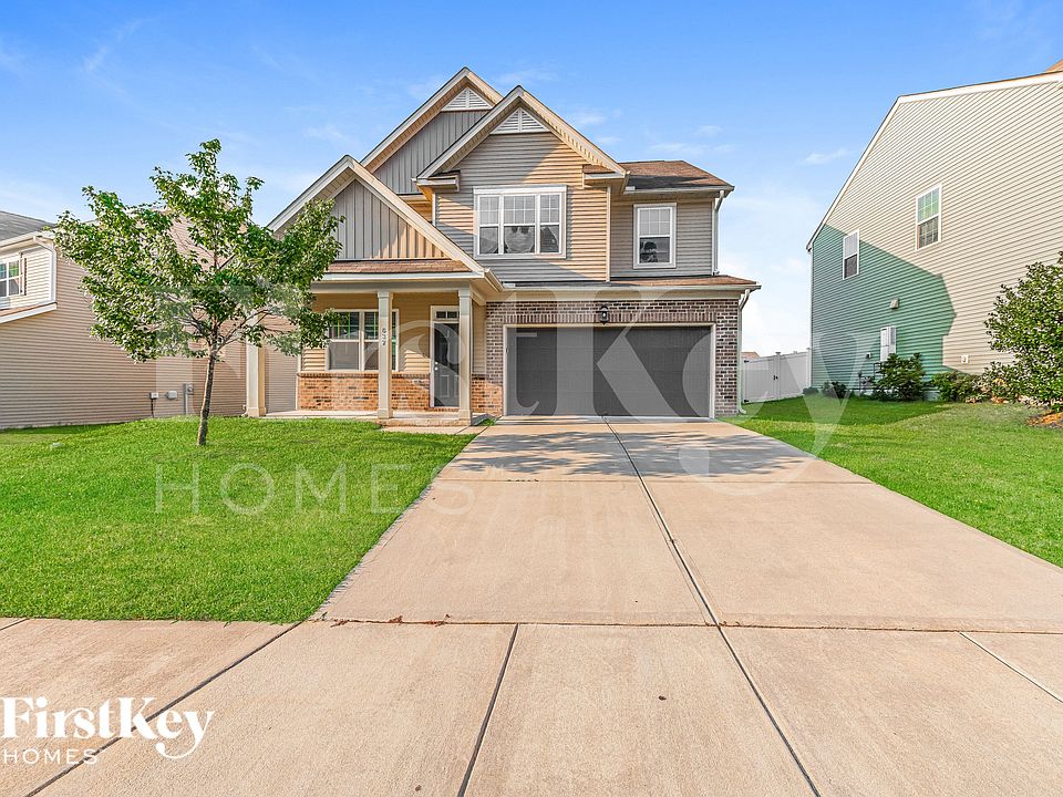 1st image of 637 Starry Sky Dr