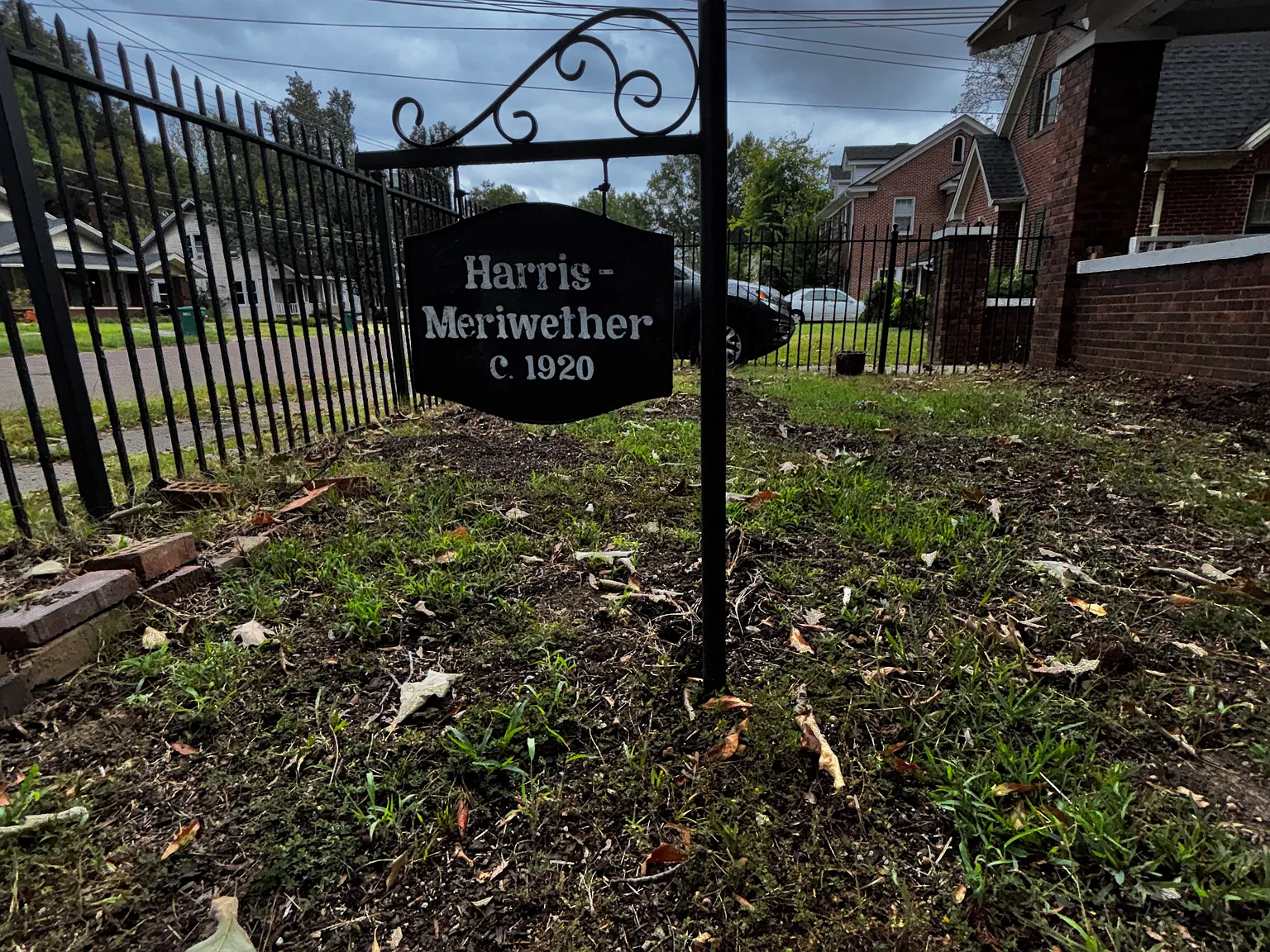 4 bed, 1.5 bath, 1656 sqft, $2,000 — Photo 4