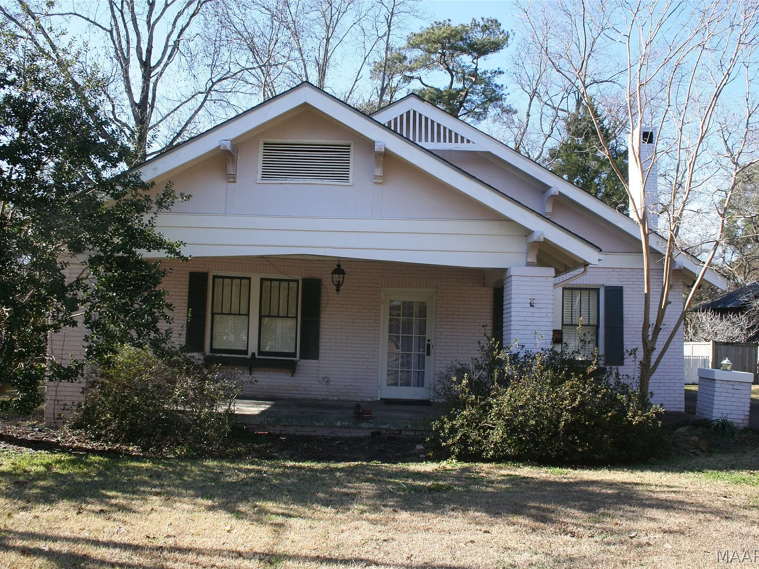 3 bed, 2.0 bath, 2133 sqft, $1,800 — Photo 1