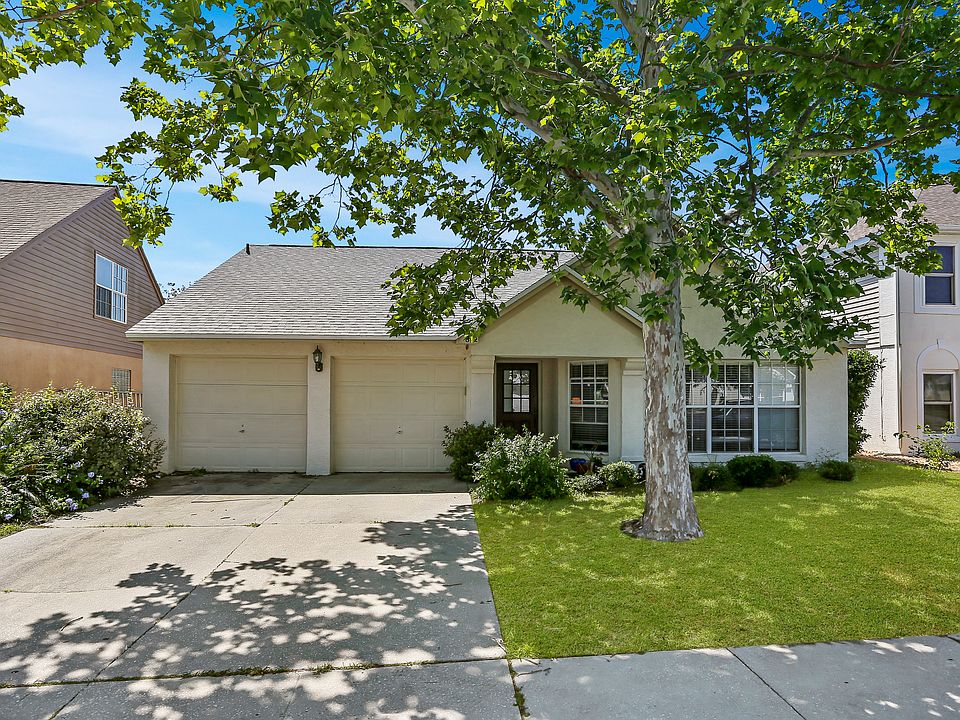 1st image of 892 W Charing Cross Cir