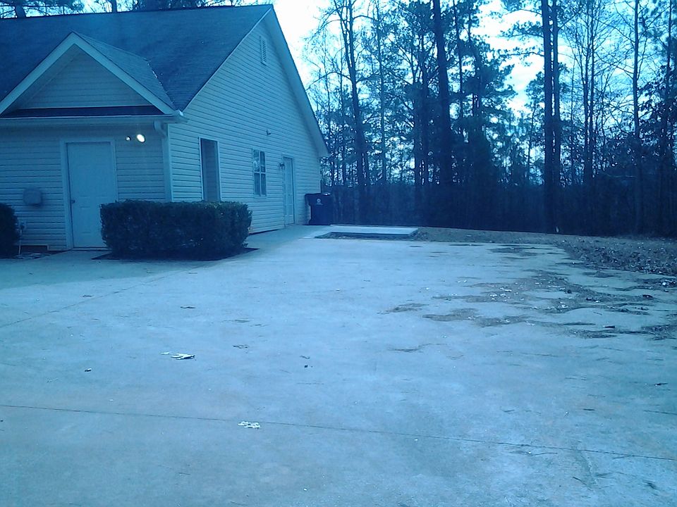 Exterior Parking