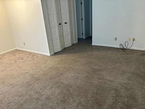 4th image of 728 W Lake Ave #728