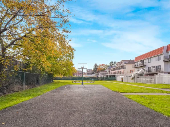 4-27 Schorr Drive image 13 of 19