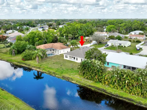 2361 SE Heathwood Cir, Port Saint Lucie, FL 34952