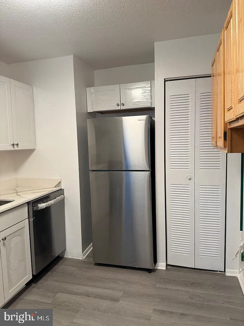 2 bed, 1.0 bath, 934 sqft, $1,750 — Photo 2