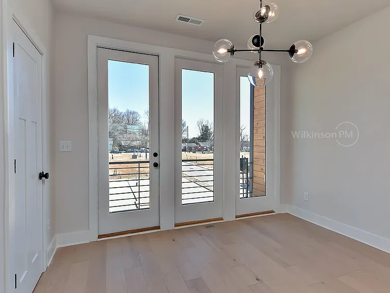 2204 Northend Dr — Photo 10