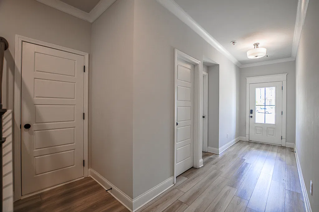 4 bed, 2624 sqft, $2,700 — Photo 3