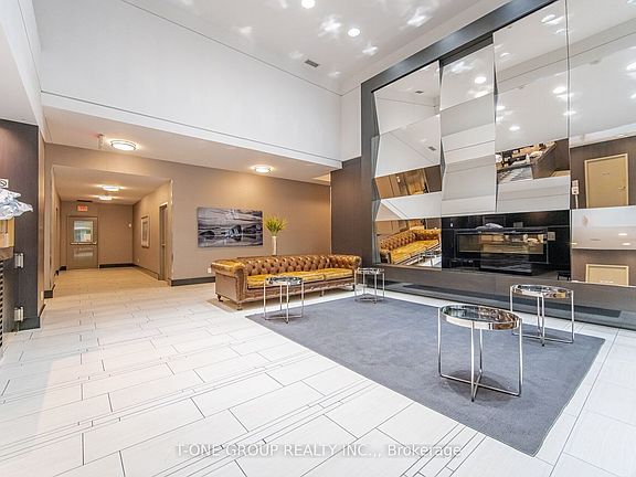 4th image of 35 Bastion St #311