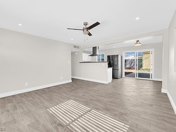 3rd image of 612 Bowman Ave