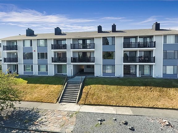 2nd image of 1010 N J St APT 8