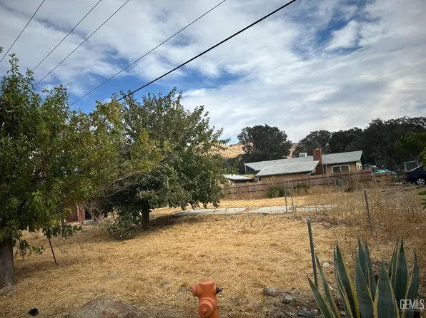 1 E Pioneer Pl, Bodfish, CA 93205