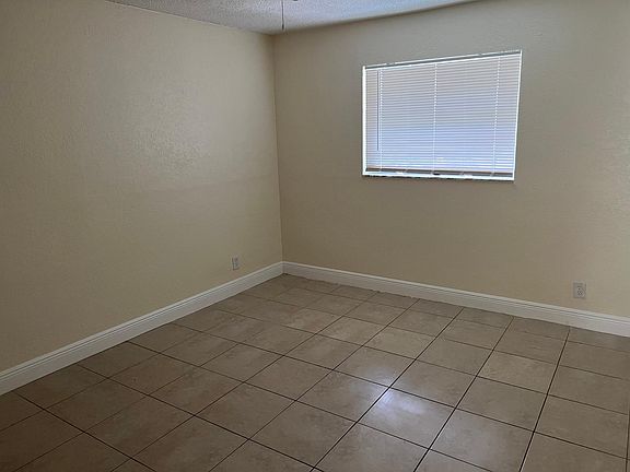 5th image of 3446 Summer St #3