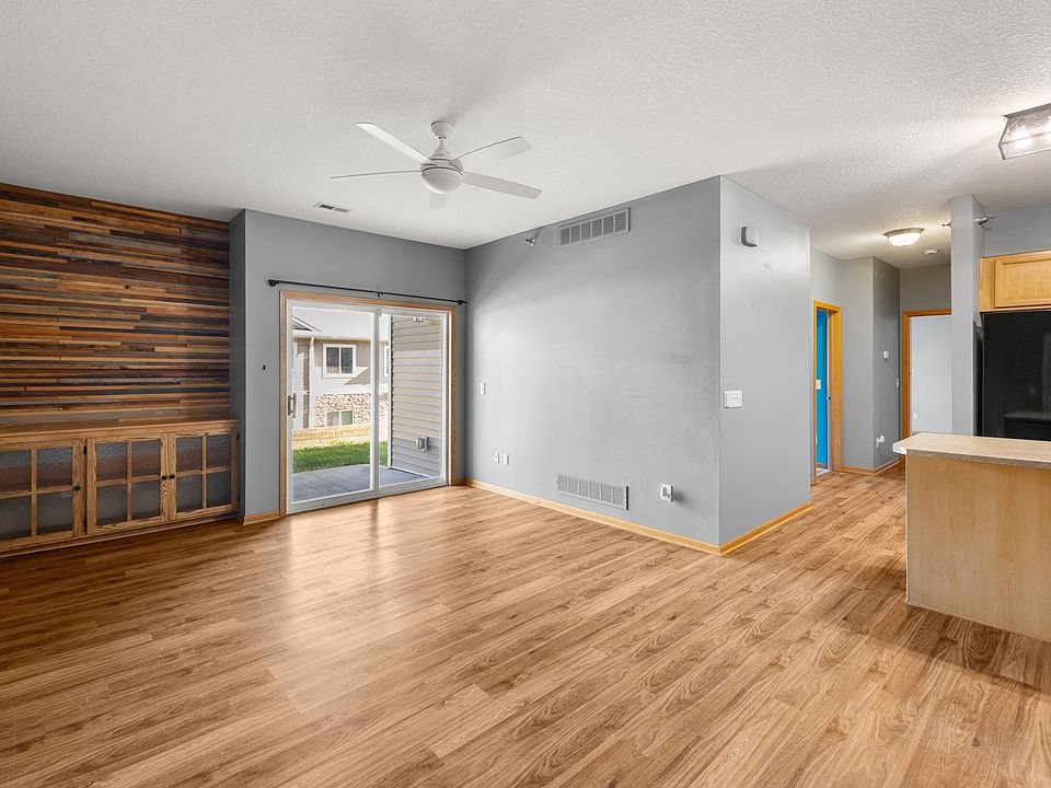1st image of 1301 N 6th St APT 10