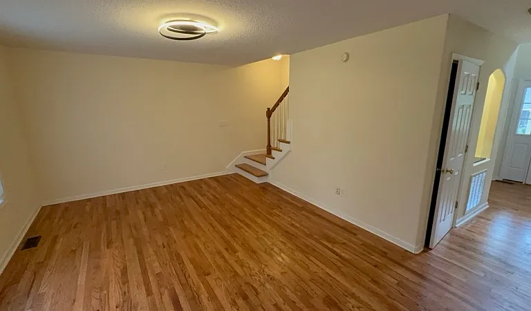 202 Heartwood Xing — Photo 13