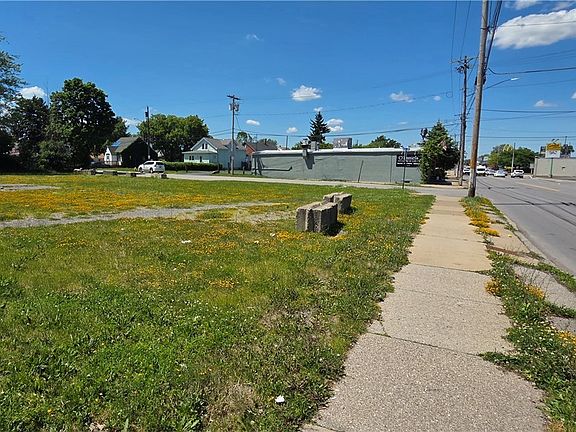 3rd image of 1311 Abbott Rd Lot 18