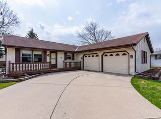 N166W20865 Parkway Dr, Jackson, WI