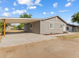 292 Lowery St #A, Porterville, CA 93257