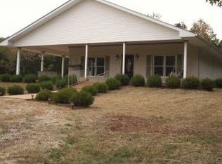 2611 Oak Hill Rd, De Soto, MO 63020