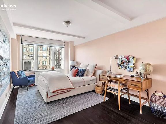 5th image of 302 W 12th St APT 15D