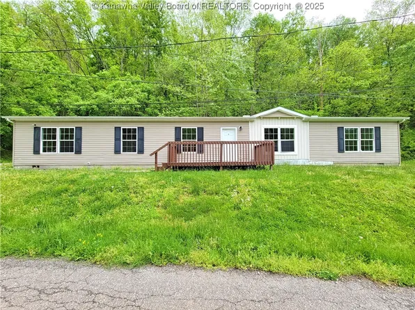 118 Rabbit Hollow Rd, Lesage, WV 25537