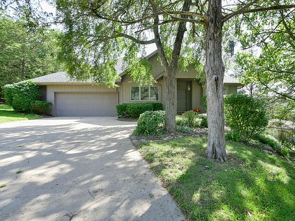 2nd image of 1304 Stoneycreek Lane