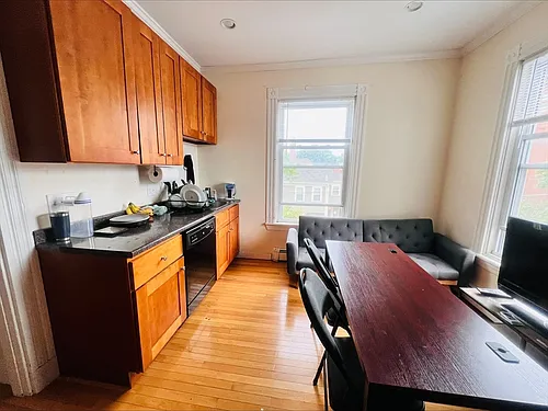 181 Erie St #6 Photo 1