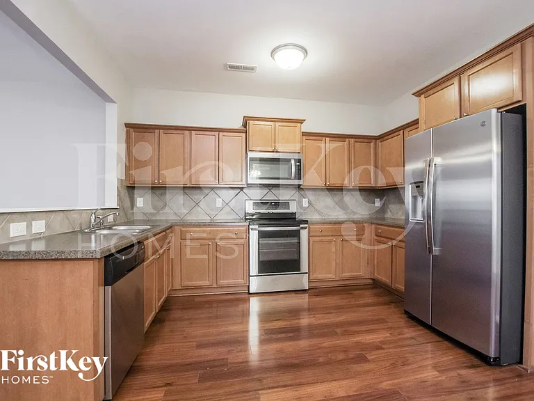 707 Rook Rd — Photo 6