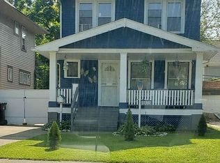 9800 Parmelee Ave, Cleveland, OH 44108