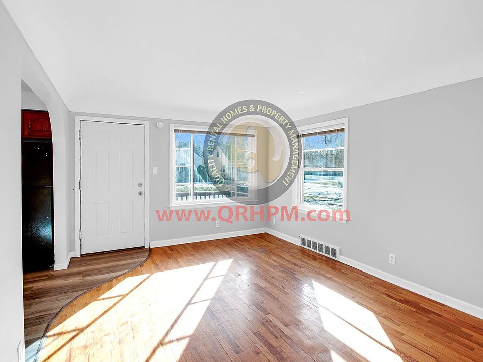 3822 Brown St, Flint, MI 48532 Zillow