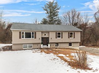 82 Peach Rd, Poughkeepsie, NY 12601